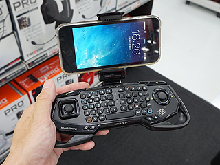 キーボードと一体化したbluetoothゲームパッド S U R F R が発売 Akiba Pc Hotline キーボードと一体化したbluetoothゲームパッド S U R F R が発売 Akiba Pc Hotline