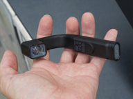 眼鏡に装着するウェアラブルディスプレイ「Vufine」が店頭販売中