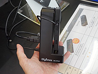 スティックPC向けの“お立ち台”が登場、ドスパラ - AKIBA PC Hotline!