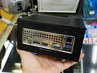 小型マザーの新規格「Mini-STX」対応の自作キット「DeskMini 110」が