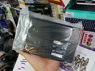 乃木坂46」の7型ポータブルナビが税抜き1万円で大量販売中