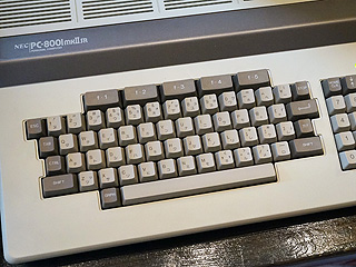 こんなに綺麗なレトロPCは珍しい！PC-8001mkIISRの美品が3日から販売