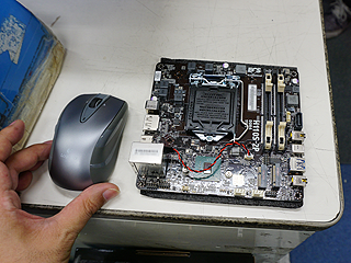 Mini-STXマザーが単品初登場、「H110S-2P」が発売 - AKIBA PC Hotline!
