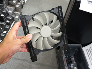 masabu　ファン追加 ASUSマザー用のファン増設ボードやタッチパネル式のファンコンなど