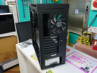 ストレージサーバーに最適なタワー型PCケース「CS380」が発売