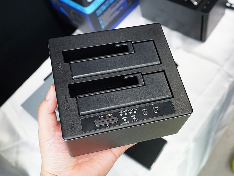 USB 3.1 Type-C対応のHDDスタンド「TS12-C」
