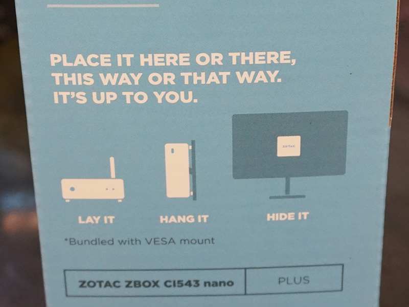 ZBOX CI545 Nano Plusの背面インターフェイス