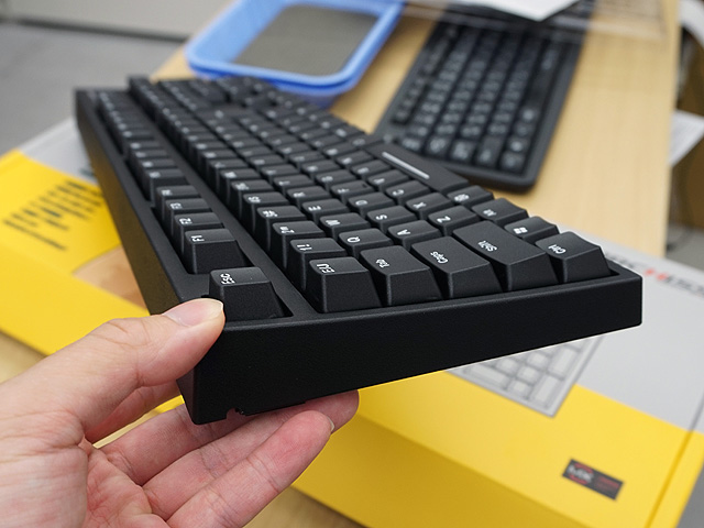 静音仕様の“赤軸”を採用したキーボード「ProgresTouch RETRO」が発売