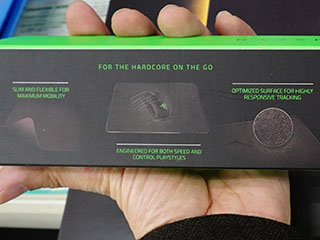 Razerの“光るマウスパッド”に布地仕様のモデルが追加 - AKIBA PC Hotline!