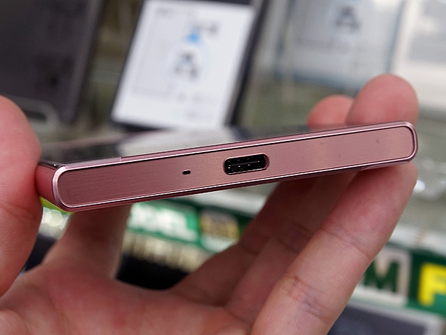 SIMフリー XperiaXZ ディープピンク F8332 付属品全有 状態悪 SIMフリー XperiaXZ ディープピンク F8332 付属品全有 状態悪の