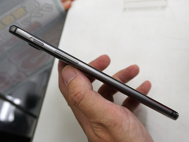 メモリ6GBのハイエンドスマホ「OnePlus 3」のスペック強化版が入荷