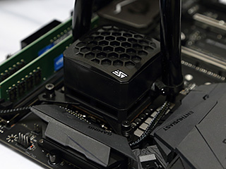 Z270のゲーミングマザーを早速テスト、チップセットとマザー世代の刷新