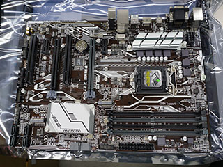 ASUS PRIME Z270-K マザーボード + i7-7700K CPU Used - Like New: ASUS Prime PRIME Z270-K LGA 1151 ATX