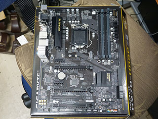 GIGABYTEのKaby Lake-Sマザーは7製品、発光機能付きゲーミングモデル