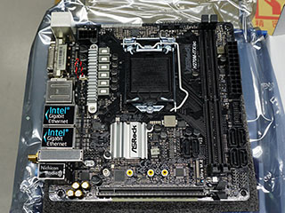 送料無料 百貨店 Mini H270M-ITX/ac ASRock ITX (H270M-ITX