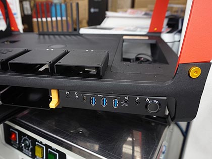 実売17万円の高級PC検証台「X-Frame 2.0」が登場 - AKIBA PC Hotline!