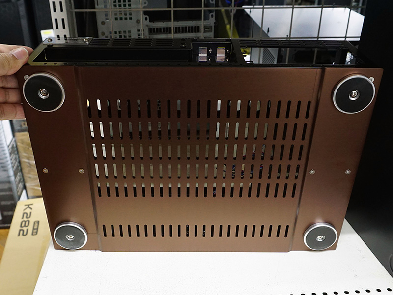 ショコラブラウン