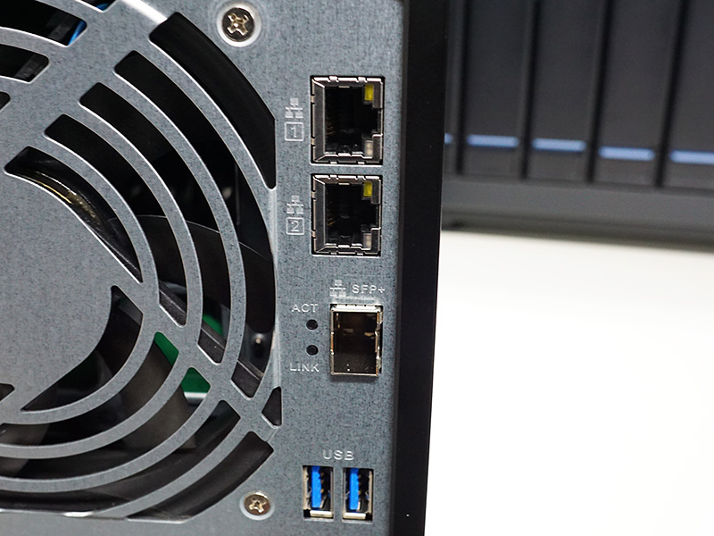 10GbE対応でSFP+接続