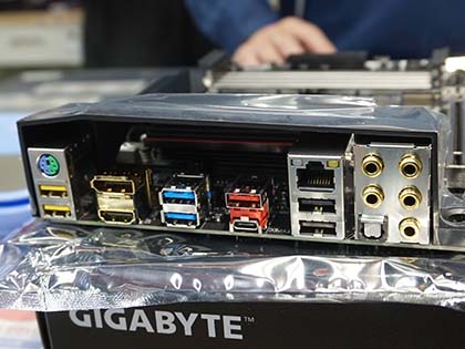 GIGABYTEのゲーミングmicroATXマザー「GA-Z270MX-Gaming 5」が発売