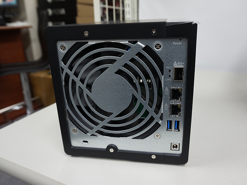 TS-431Xの背面