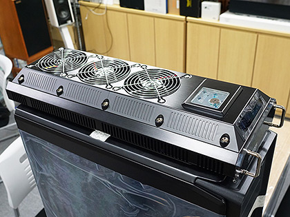 総額150万円超え、TITAN-Xを4枚搭載した最強ディープラーニングPCが
