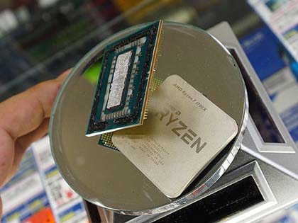 新CPU恒例？Ryzenの“殻割り”展示が早くもスタート！ （取材中に見つけ