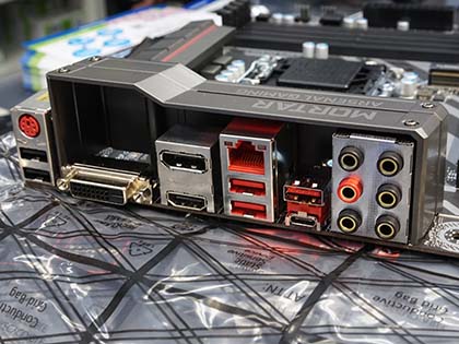 バックプレートで強度を高めた「Z270 MPOWER GAMING TITANIUM」、MSI製