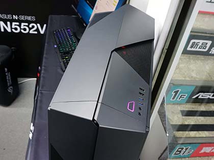 Aura Sync対応のゲーミングケース「Noctis 450 ROG」が発売