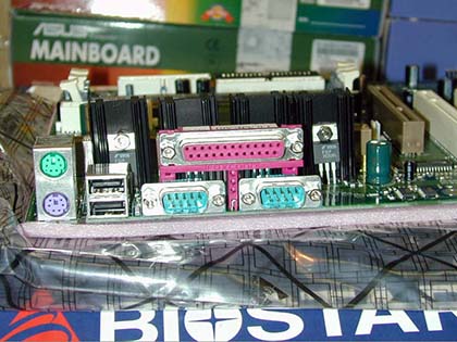 初の対応モデルは不具合で出荷停止に、Athlonを支えたSlot Aマザーたち