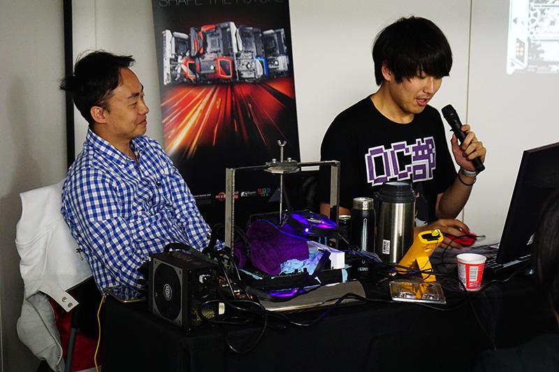 ASRockのNick Shih氏とオーバークロッカー清水 貴裕氏