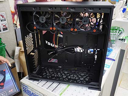 IN WINの魅せるPCケース「303」に発光パーツ同梱モデルが登場 - AKIBA