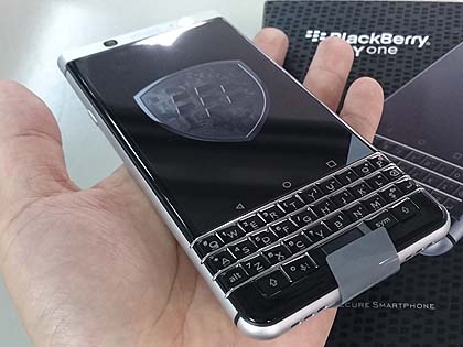 BlackBerry QWERTYキーボード 本体 QWERTYキーボード搭載の最新BlackBerry「KEYone」が直輸入