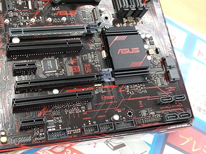 PCIスロットを2本も備えたRyzen対応マザー「PRIME X370-A」が発売