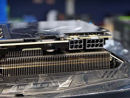 空冷/水冷両対応のGeForce GTX 1080 TiカードがASUSから、「0dB」技術