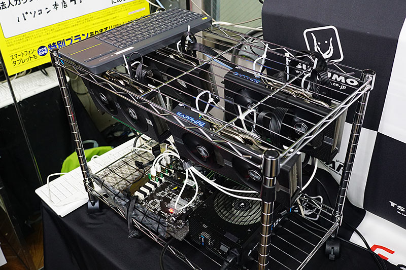 マイナー太郎氏の「リグ」。ビデオカードを使ったマイニングはこのようなラックなどを使った「リグ」と呼ばれる形状で行われることが多い。