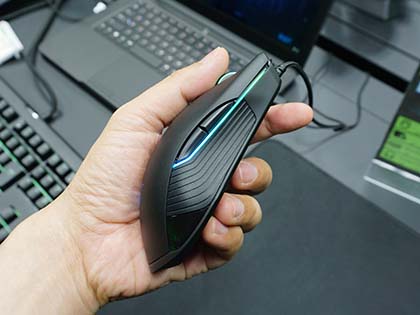 Razerの新型マウス「Lancehead Tournament Edtion」が30日に発売、展示