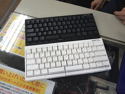 左右分離式のコンパクトキーボード「Barocco」にRGB発光モデルが追加
