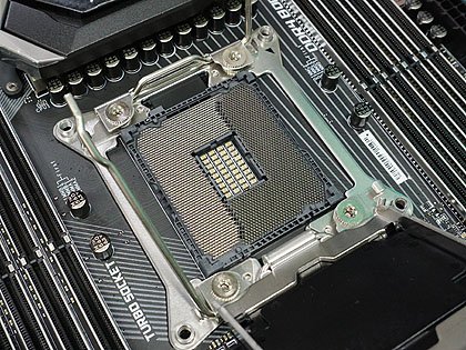 Intel X299搭載マザーの販売スタート、ただし現時点でCPUの在庫無し