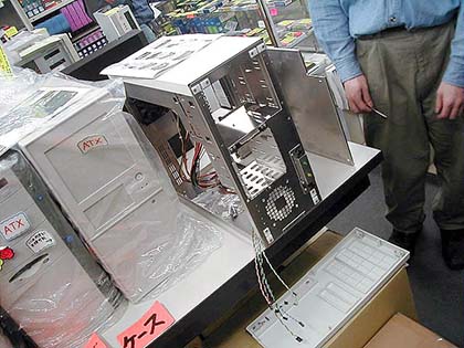 星野金属製アルミPCケース MT-PRO 2500 ASCII.jp：星野金属工業から「MT-PRO 2500」の廉価モデル「MT-PRO 1500