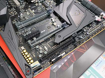 本格水冷対応のZ270マザー「ROG MAXIMUS IX EXTREME」が発売、実売8万