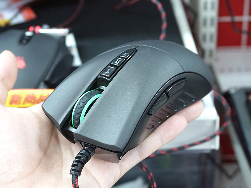 ホイール部はLEDを内蔵