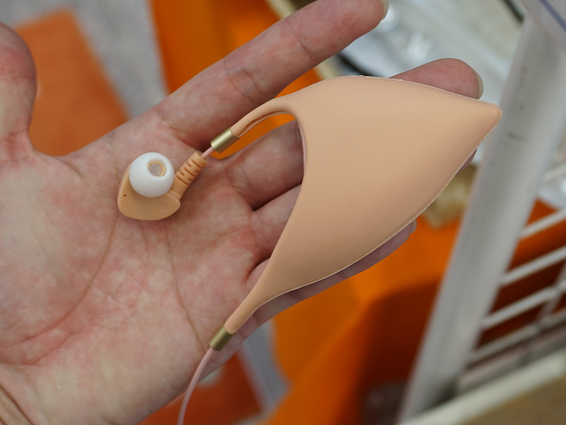 エルフ耳の裏面