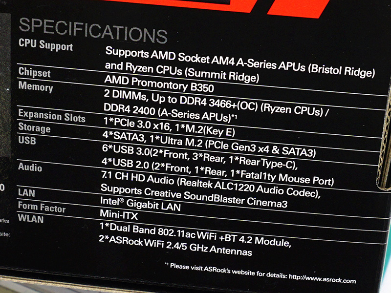 スペック。チップセットと無線LANアンテナ以外はX370搭載モデルと変わらない