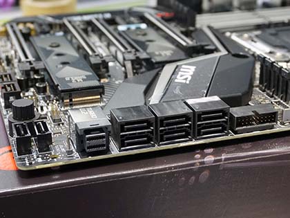 カーボン柄のゲーミングマザー「X299 GAMING PRO CARBON」が販売開始