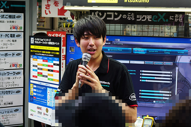 ASRockの最終セッションを担当したオーバークロッカーの清水氏