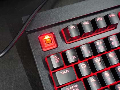 防滴仕様のCorsair製メカニカルキーボード「K68」が発売、Cherry MX赤
