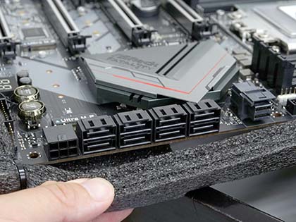 ASRockのRyzen Threadripperマザーは「X399 Taichi」など2モデル