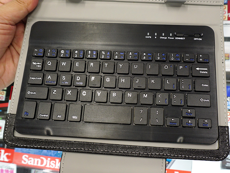 キーボードは英語59キー
