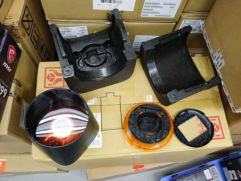 製品パッケージを開けた状態