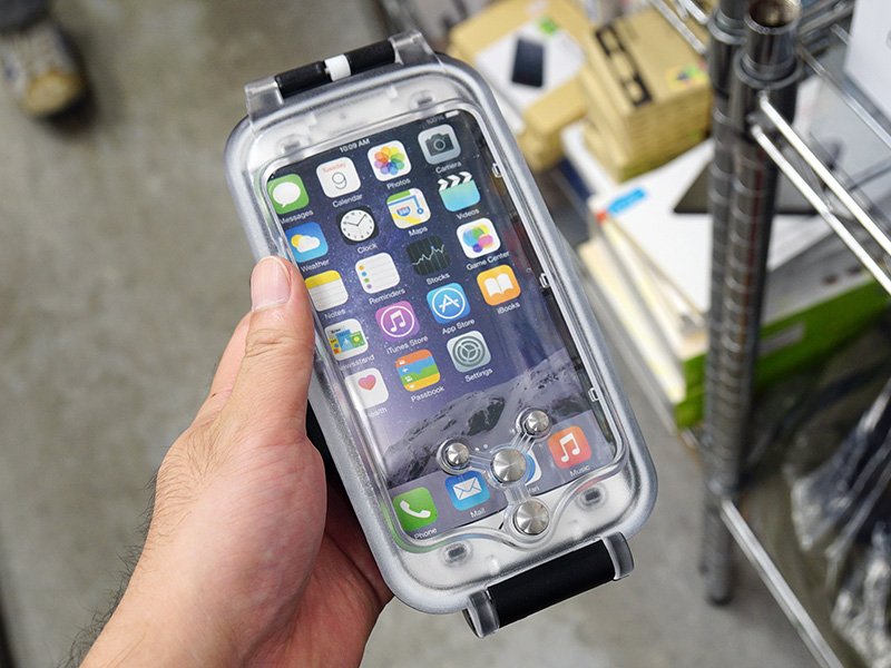 写真はiPhone 6 plusシリーズ用